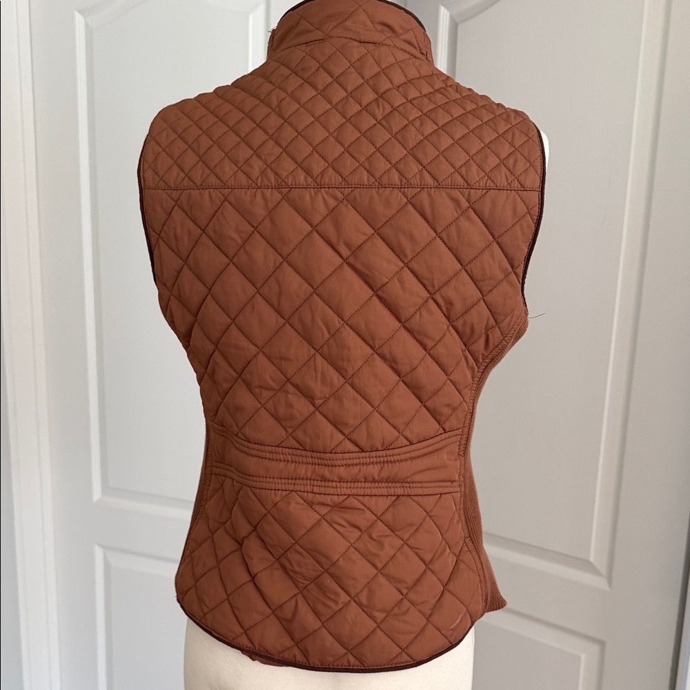 Abella Quilted Carmel Brown Equestrian Look Vest - Picture 5 of 9